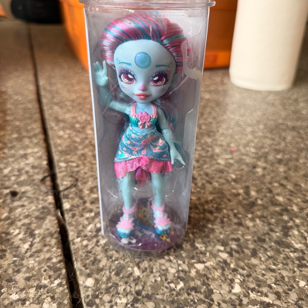 Moose Toys Magic Mixies Pixlings Marena The Mermaid Doll Blue Pink Potion Bottle